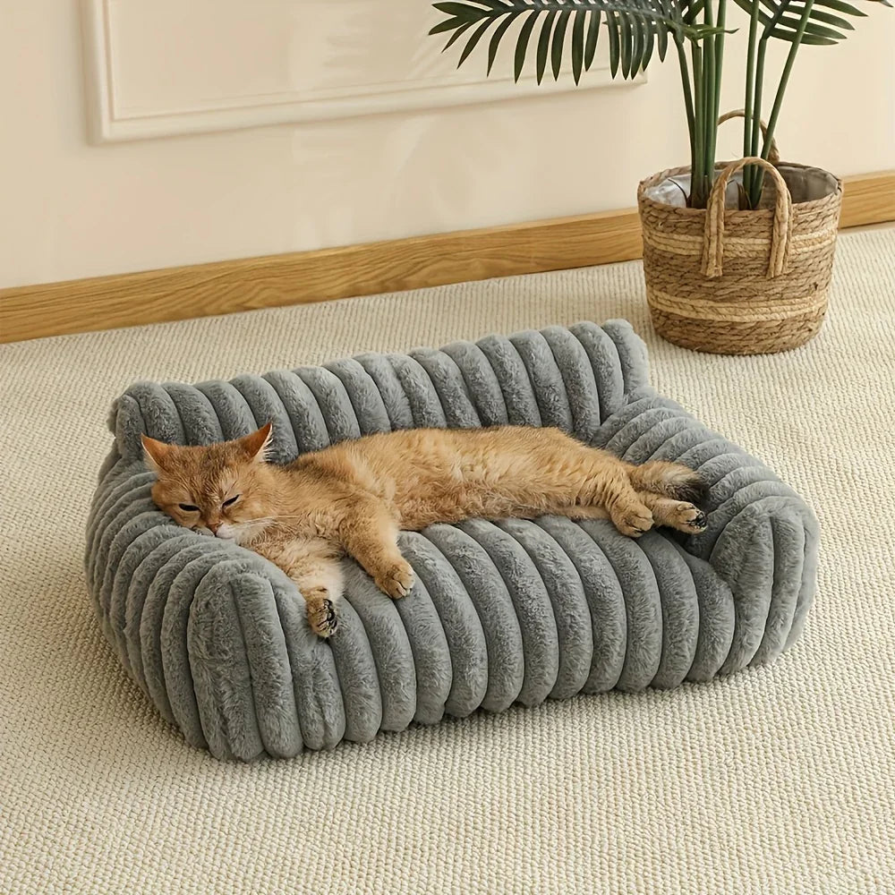 White Comfortable Cat Sofa - Breathable Soft Bed for All Seasons