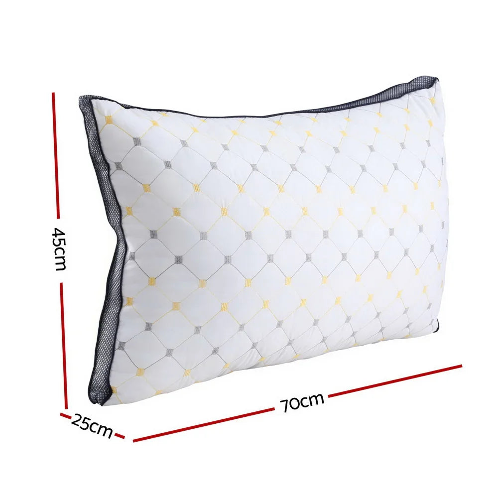 White quilted pillow with gray and yellow diamond pattern, black mesh trim, dimensions 70x45x25 cm