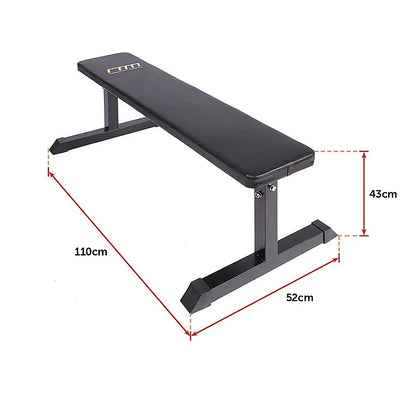 Flat weight bench with black padded seat and steel frame, dimensions 110x52x43cm